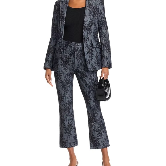 ElegantBlack & Gray Pattern Pantsuit